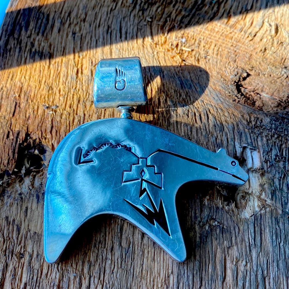 NAVAJO BEAR FETISH PENDANT by Andres Nieto, signed.